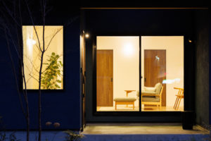 margin – 余白がいきる暮らし –（借景・大開口・吹き抜け・中庭／注文住宅）｜RAKUYAの平屋｜那須塩原の高気密・高断熱の家那須塩原で平屋ならRAKUYA。ジョイ・コス採用の超高気密・高断熱で一年中快適。設計×収納で「暮らしを楽にする住まい。」