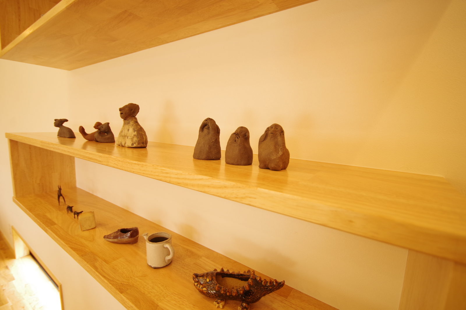 『四季を楽しむ、中庭のある暮らし』 | 注文住宅(新築一戸建)_ | RAKUYAの平屋｜那須塩原の高気密・高断熱の家那須塩原で平屋ならRAKUYA。ジョイ・コス採用の超高気密・高断熱で一年中快適。設計×収納で「暮らしを楽にする住まい。」