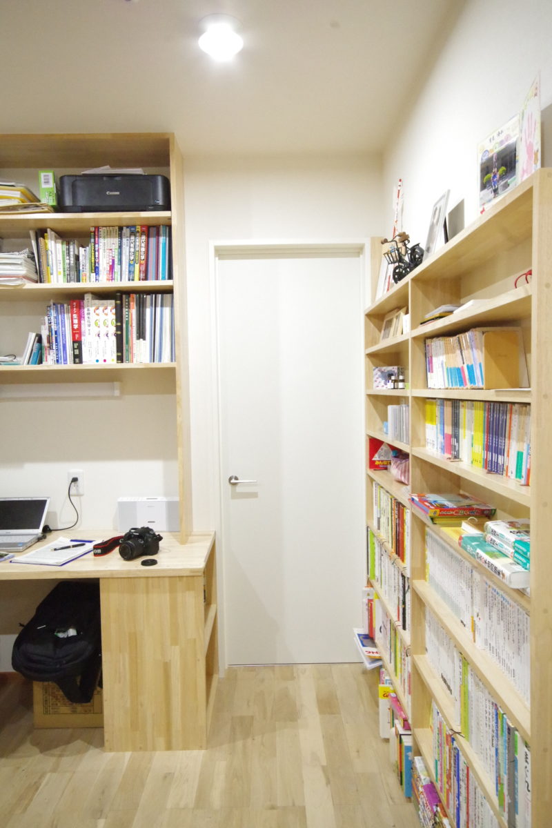 『シンプルに、住まう。』 | 注文住宅(新築一戸建)_ | RAKUYAの平屋｜那須塩原の高気密・高断熱の家那須塩原で平屋ならRAKUYA。ジョイ・コス採用の超高気密・高断熱で一年中快適。設計×収納で「暮らしを楽にする住まい。」