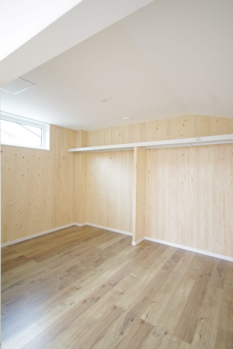 『大切な家族を感じられる空間がひろがる住まい。』 | 注文住宅(新築一戸建)_ | RAKUYAの平屋｜那須塩原の高気密・高断熱の家那須塩原で平屋ならRAKUYA。ジョイ・コス採用の超高気密・高断熱で一年中快適。設計×収納で「暮らしを楽にする住まい。」