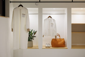 charm-魅力ある暮らし魅了される住まい-（収納・クローゼット／注文住宅）｜RAKUYAの平屋｜那須塩原の高気密・高断熱の家那須塩原で平屋ならRAKUYA。ジョイ・コス採用の超高気密・高断熱で一年中快適。設計×収納で「暮らしを楽にする住まい。」