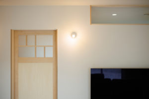 hidamari–ぬくぬくポカポカくつろぐ住まい–（その他／注文住宅）｜RAKUYAの平屋｜那須塩原の高気密・高断熱の家那須塩原で平屋ならRAKUYA。ジョイ・コス採用の超高気密・高断熱で一年中快適。設計×収納で「暮らしを楽にする住まい。」