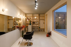 HAKu-ここにしかない特別な空間-（収納・クローゼット／店舗）｜RAKUYAの平屋｜那須塩原の高気密・高断熱の家那須塩原で平屋ならRAKUYA。ジョイ・コス採用の超高気密・高断熱で一年中快適。設計×収納で「暮らしを楽にする住まい。」