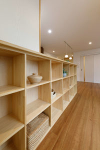 Shikinobi-四季の美-（収納・クローゼット／注文住宅）｜RAKUYAの平屋｜那須塩原の高気密・高断熱の家那須塩原で平屋ならRAKUYA。ジョイ・コス採用の超高気密・高断熱で一年中快適。設計×収納で「暮らしを楽にする住まい。」