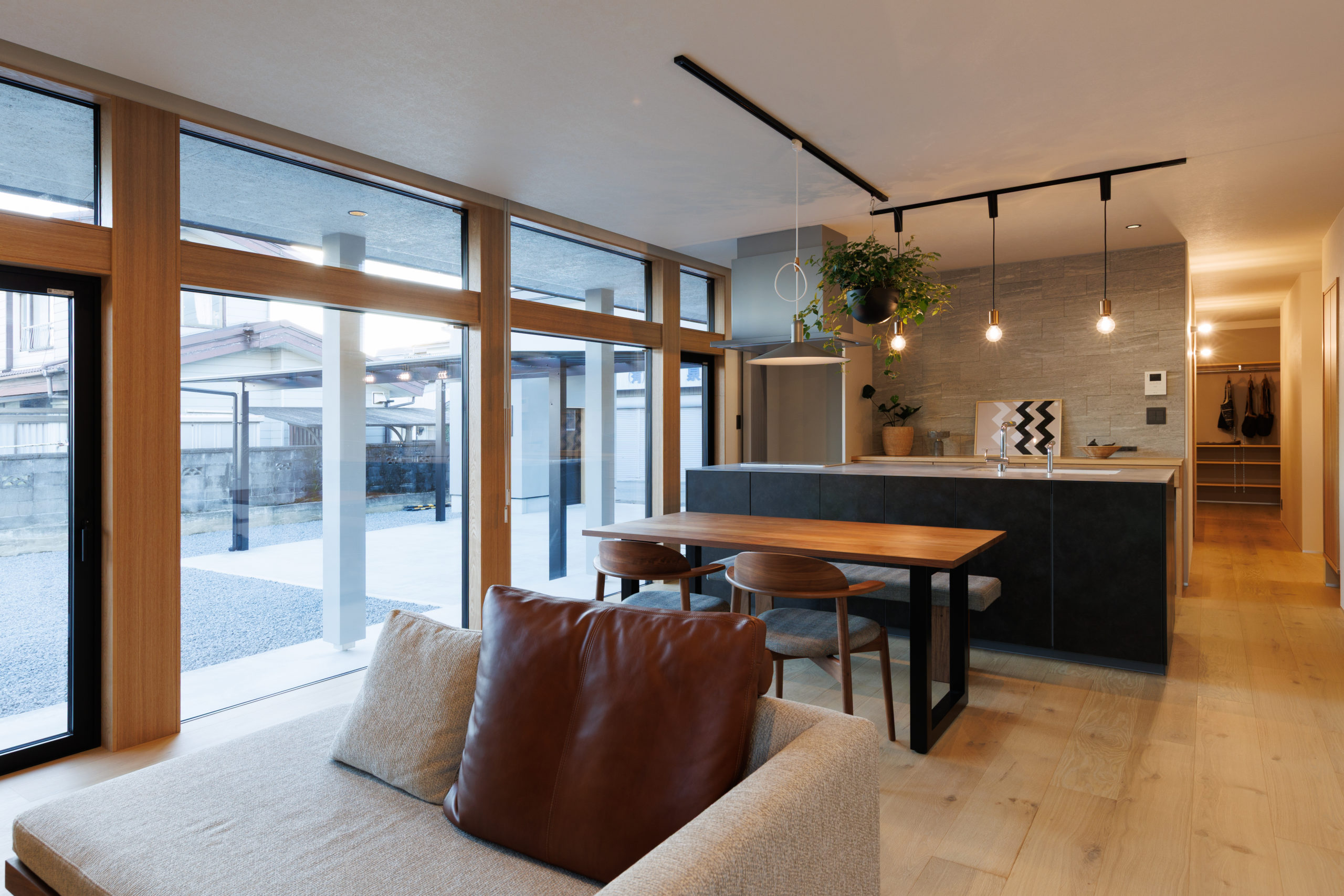 ordinary  – キセキのような 日常が輝く住まい – | RAKUYAの平屋｜那須塩原の高気密・高断熱の家那須塩原で平屋を建てるならRAKUYA。ジョイ・コス採用の超高気密・高断熱で一年中快適。設計×収納で“暮らしを楽にする”住まいをご提案。